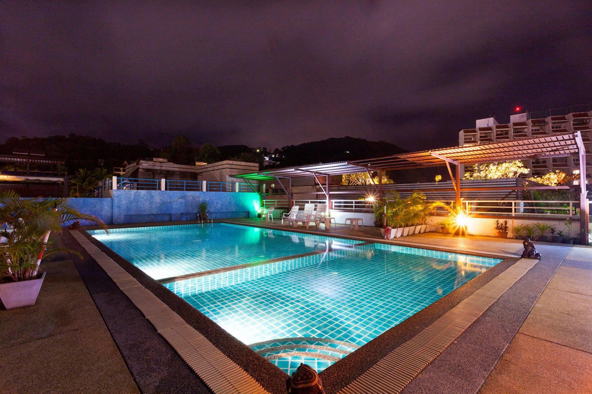 Larn Park Resortel Patong Exterior photo